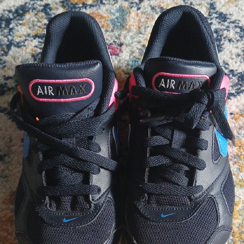 Nike Black and Blue Sneakers with Air Max Cushioning